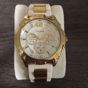 Guess Watch W0325L2